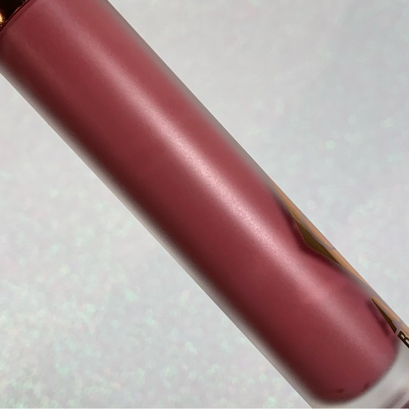 Charlotte Tilbury Rose Blur Matte Liquid Lipstick BNIB - Picture 2 of 3